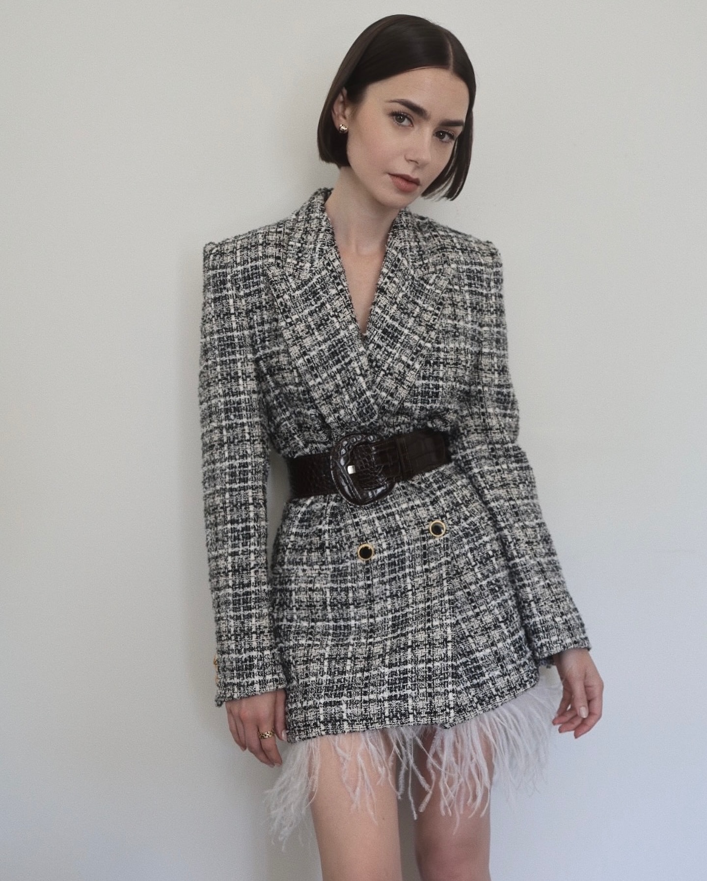 Lily Collins gợi ý những cách mặc áo blazer nổi bật cho độ tuổi U40- Ảnh 6.